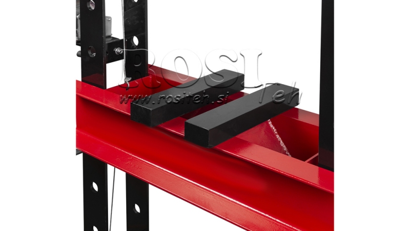 MŰHELYI HIDRAULIKUS PREESSZÍV A CSAPÁGYAKHOZ 50T - KÉTSEBESSÉGŰ