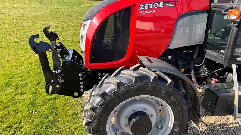 TIRANȚI FRONTALI UNIVERSALI PENTRU TRACTOR CAT.2 1500KG