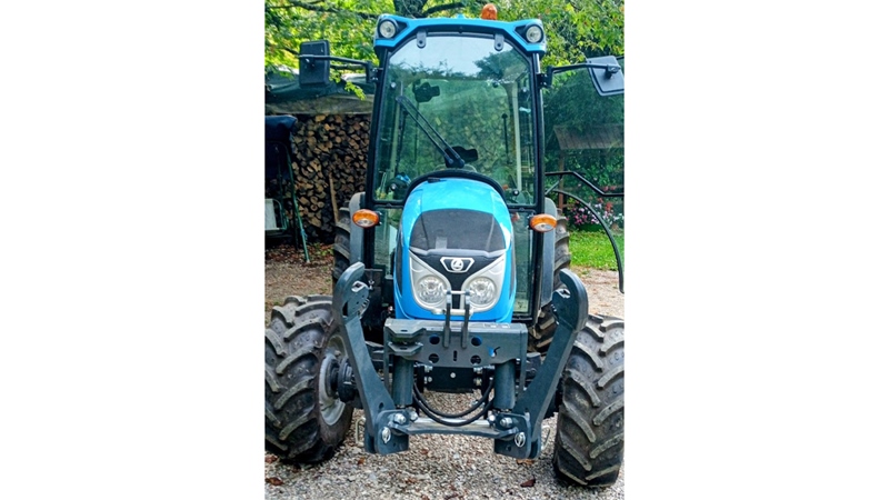 UNIVERSAL KIT FRONT HYDRAULICS CAT. 2 FOR TRACTOR 1500 KG
